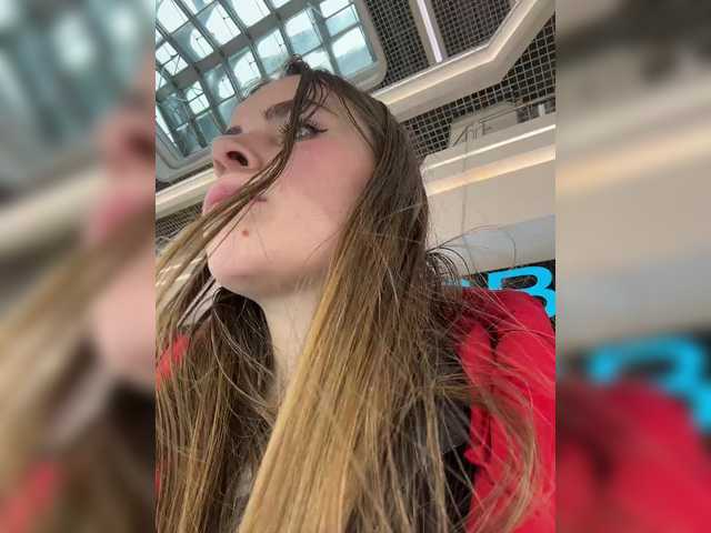 go to chat with LolaSexxx