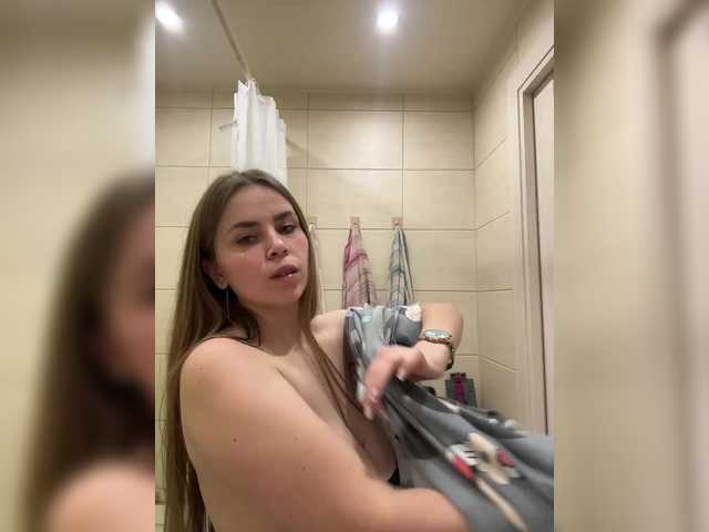 go to chat with LolaSexxx