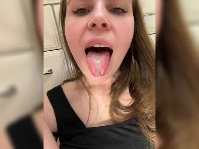 go to chat with LolaSexxx