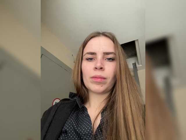 go to chat with LolaSexxx