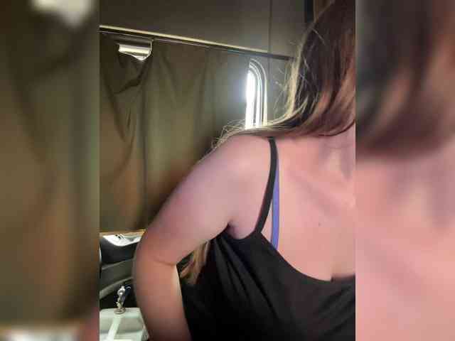 LolaSexxx webcam