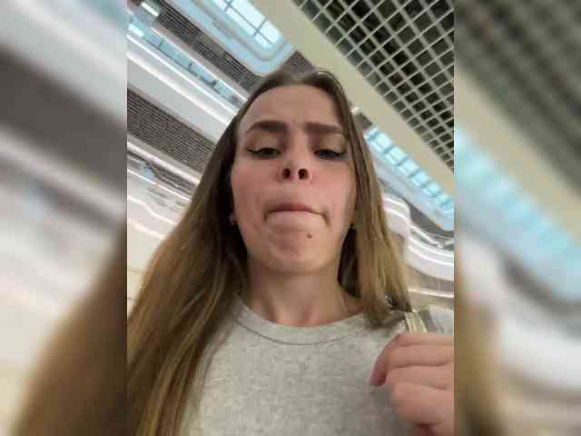 LolaSexxx webcam