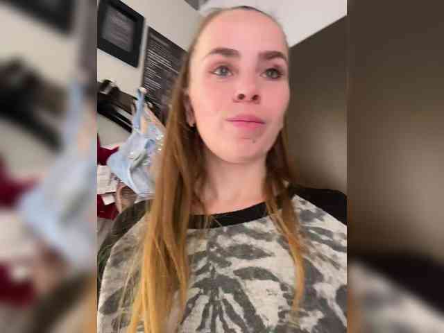 LolaSexxx webcam