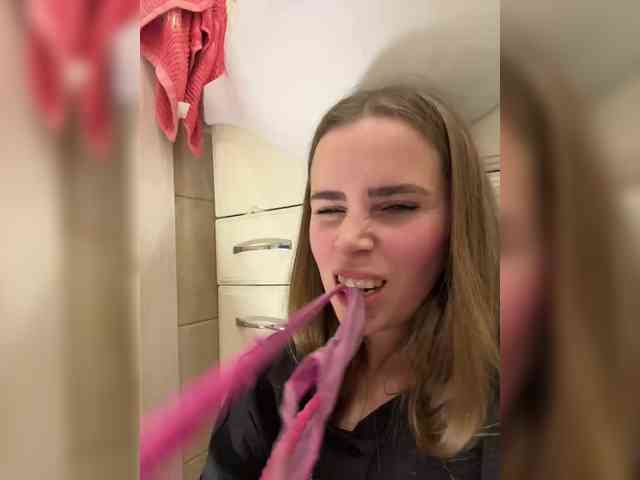 LolaSexxx webcam