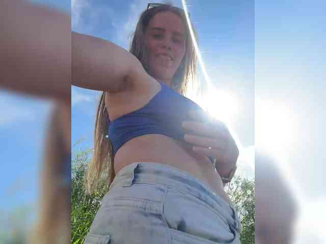 LolaSexxx webcam