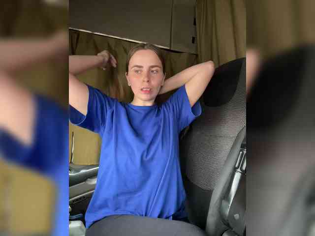 Модель: lolasexxx