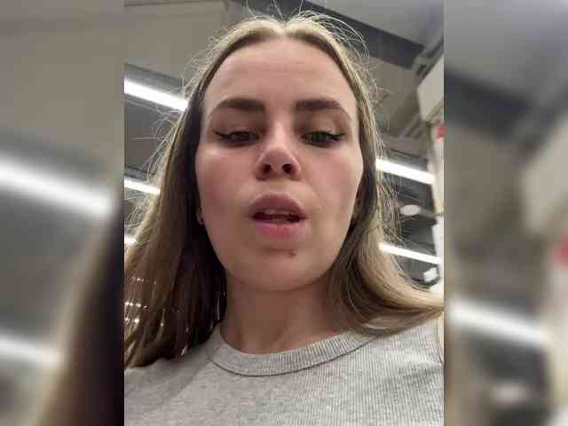 LolaSexxx webcam