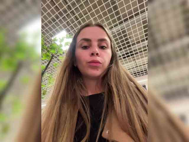 LolaSexxx webcam
