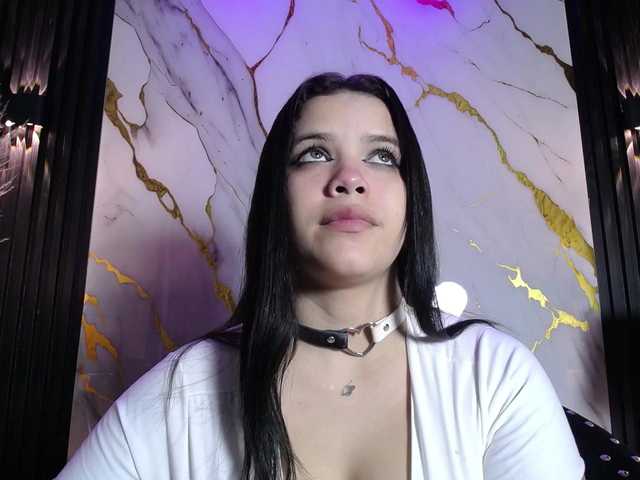 Annybutty's BongaCams show and profile