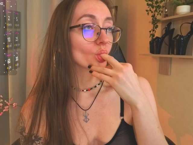 ShiroHeby's BongaCams show and profile