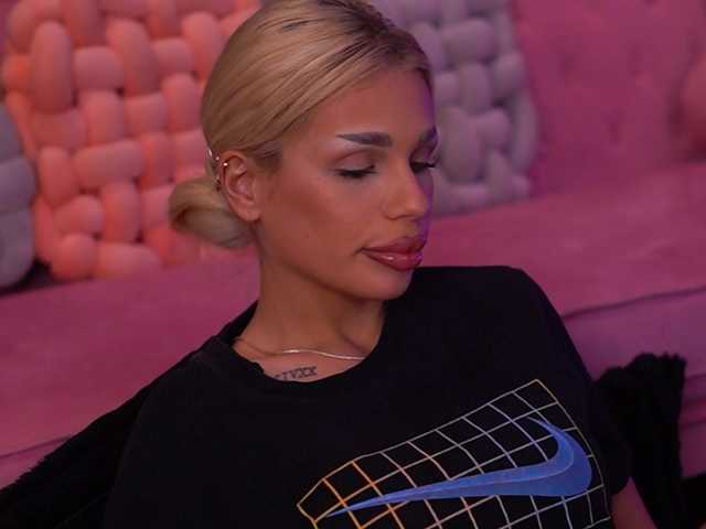 BongaCams IvyRowa is Freechat IvyRowa — Let's have a huge #cumshow @remain