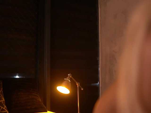 IvyRowa's BongaCams show and profile