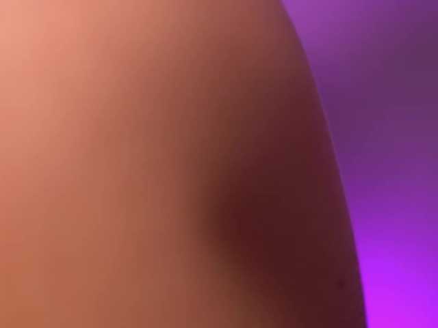 IvyRowa's BongaCams show and profile