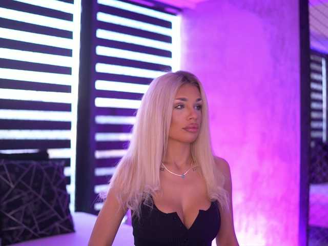 IvyRowa from BongaCams is Freechat