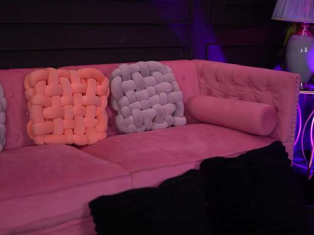 IvyRowa's BongaCams show and profile