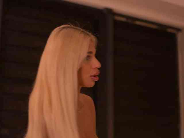 adult cam to cam IvyRowa