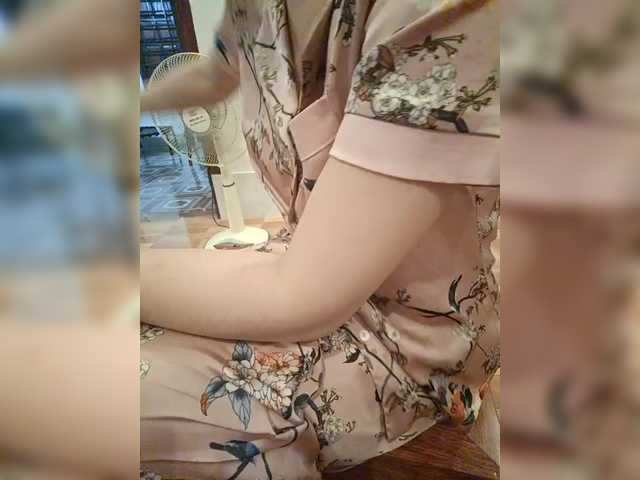 Linh97's BongaCams show and profile