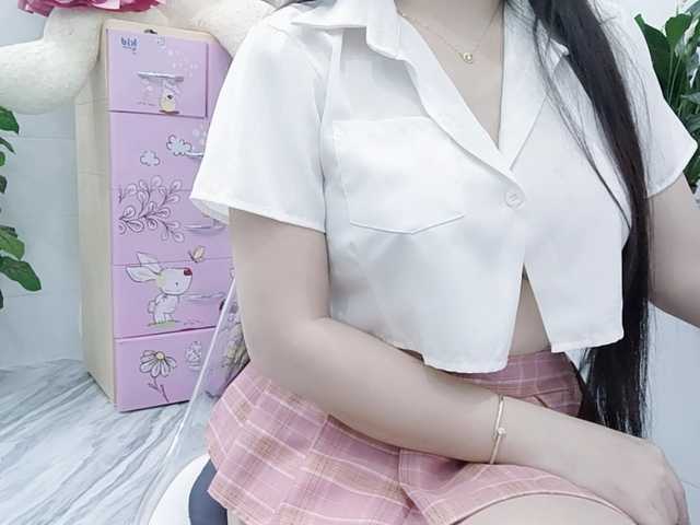 Linh97's BongaCams show and profile