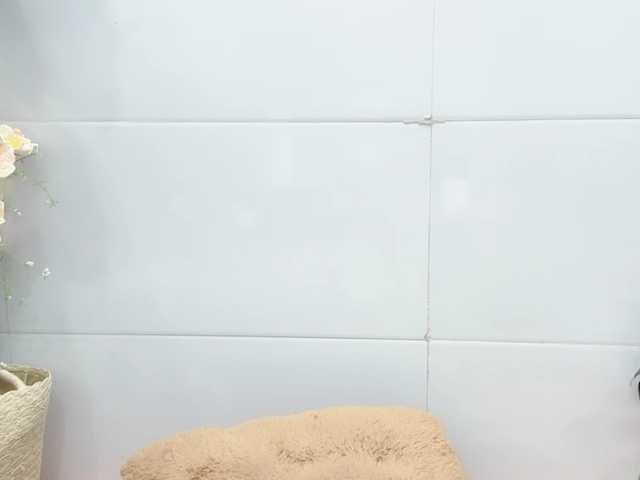 Linh97's BongaCams show and profile