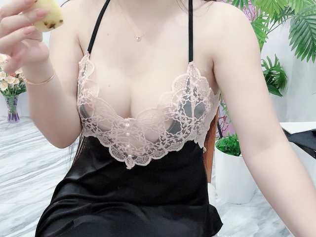 Linh97's BongaCams show and profile