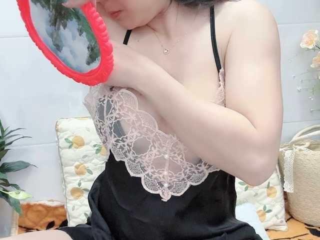 Linh97's BongaCams show and profile