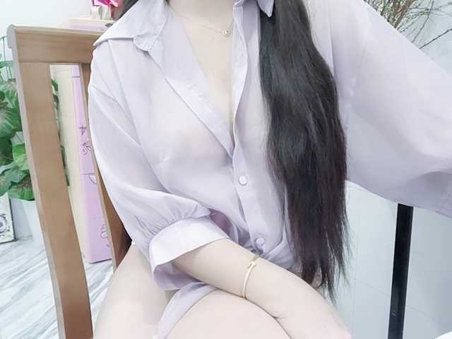 Linh97's BongaCams show and profile