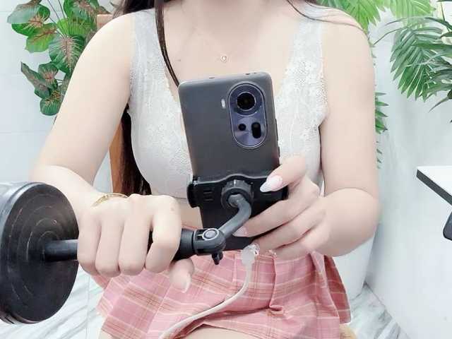 Linh97's BongaCams show and profile