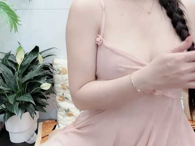 Linh97's BongaCams show and profile