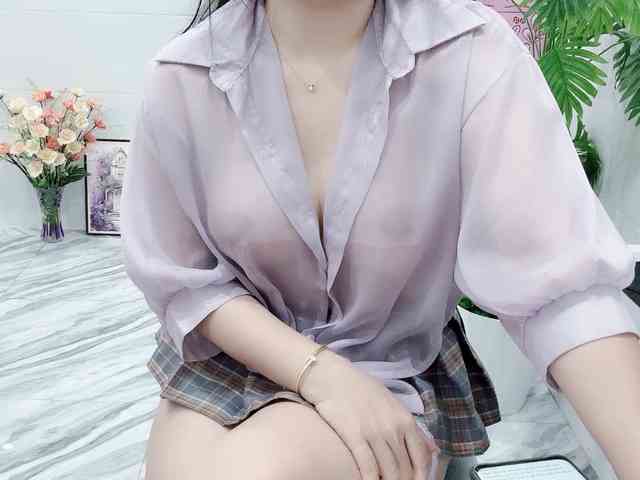 Linh97 Live Webcam on BongaCams