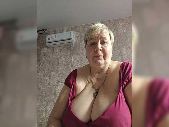 Alena61's BongaCams show and profile