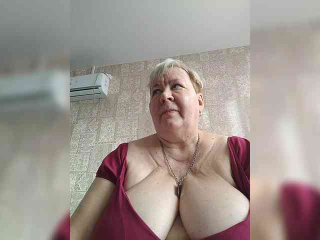 Alena61 Live Webcam on BongaCams