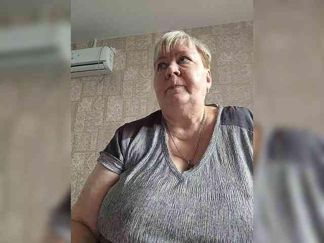 Alena61 Live Webcam on BongaCams