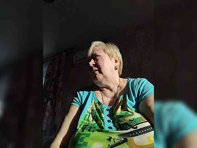 Alena61 Live Webcam on BongaCams