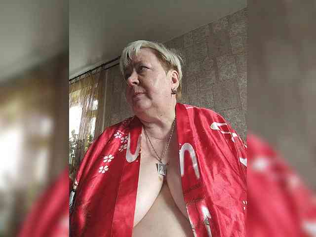 Alena61 Live Webcam on BongaCams