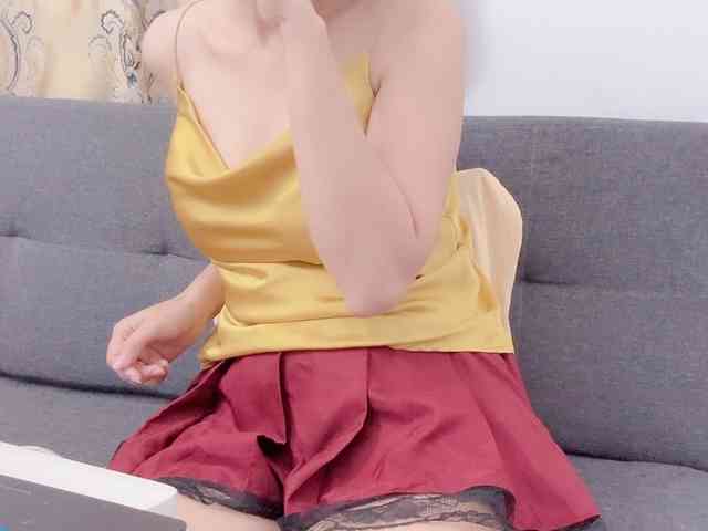 Julye102 webcam