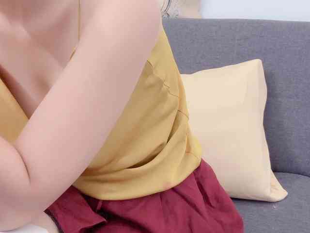 Julye102 webcam