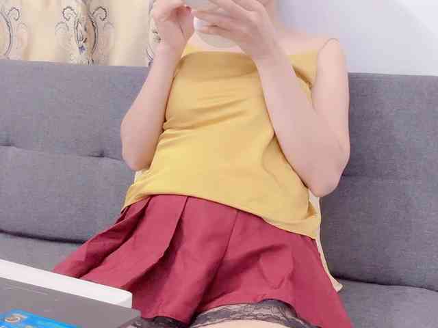 Julye102 webcam