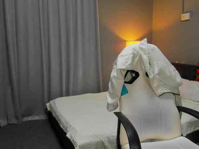 Effie-Light Live Webcam on BongaCams