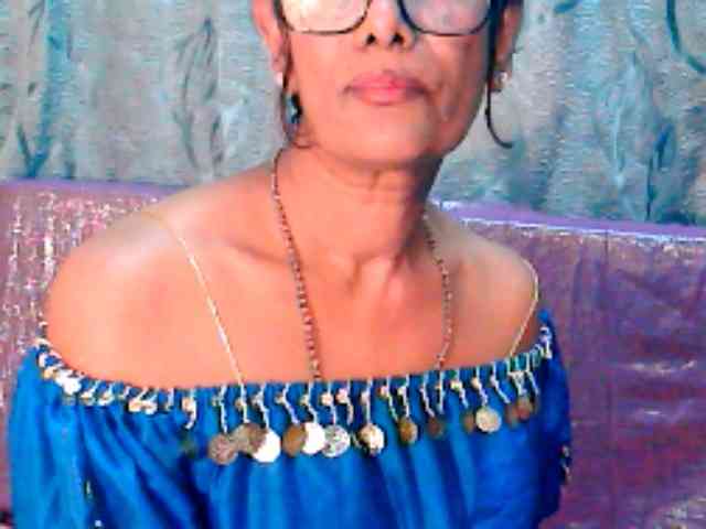 indianpreeti00x Live Webcam on BongaCams