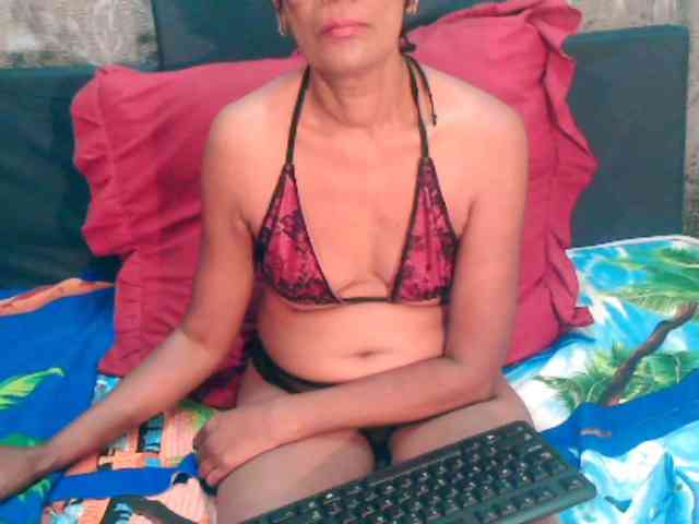indianpreeti00x webcam