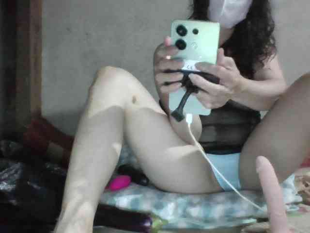 Sexy-ladyass89 webcam