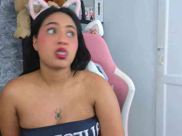 SophieSweetx webcam