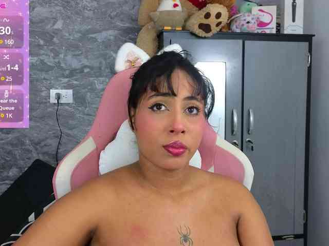 SophieSweetx webcam