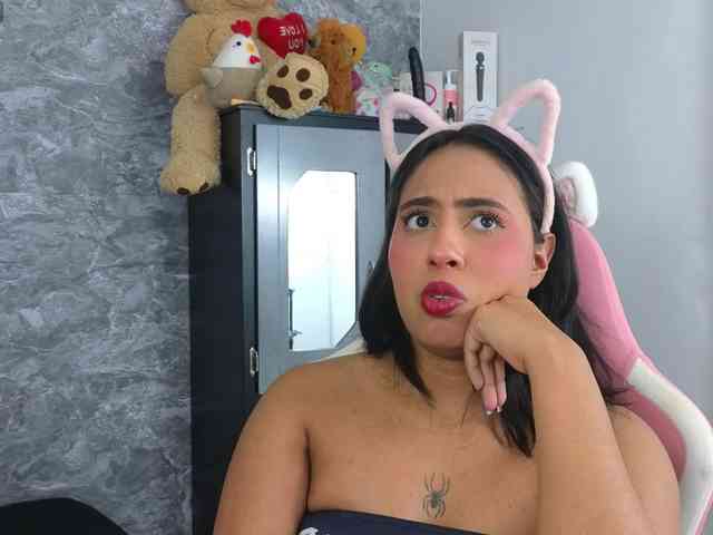 SophieSweetx webcam