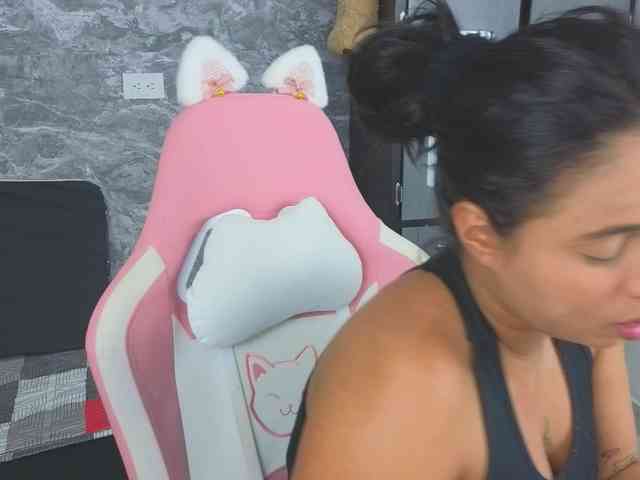SophieSweetx webcam