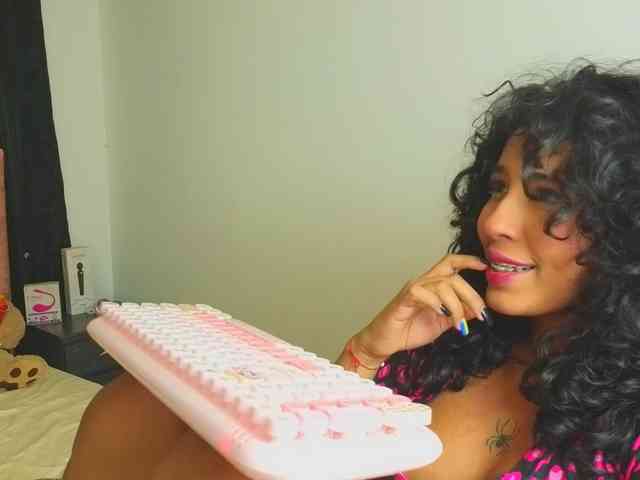SophieSweetx webcam