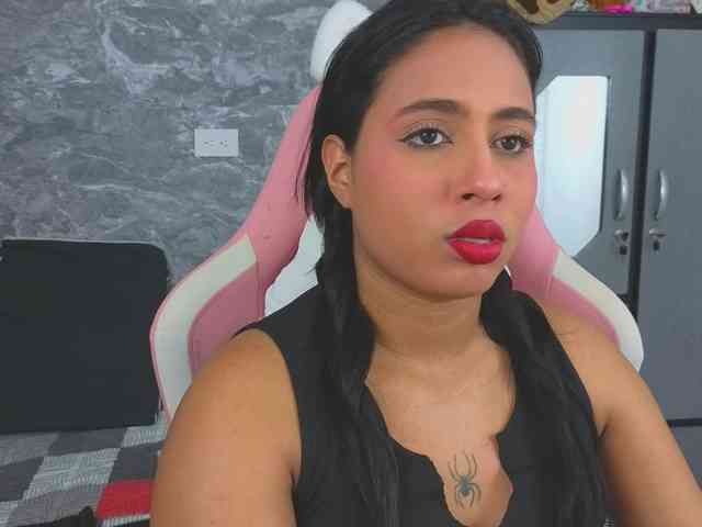SophieSweetx webcam