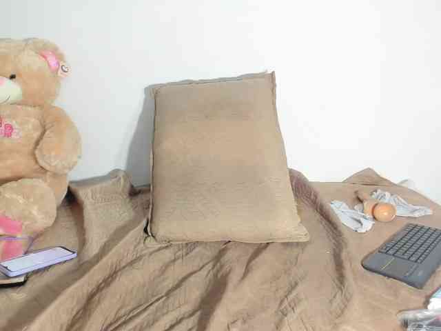 Arantza-Hill Live Webcam on BongaCams