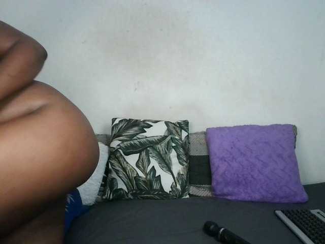 Thickqueenxxx's BongaCams show and profile