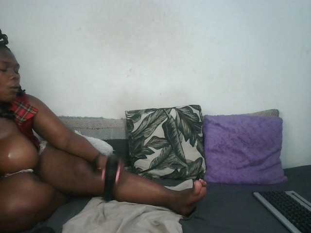 Thickqueenxxx's BongaCams show and profile